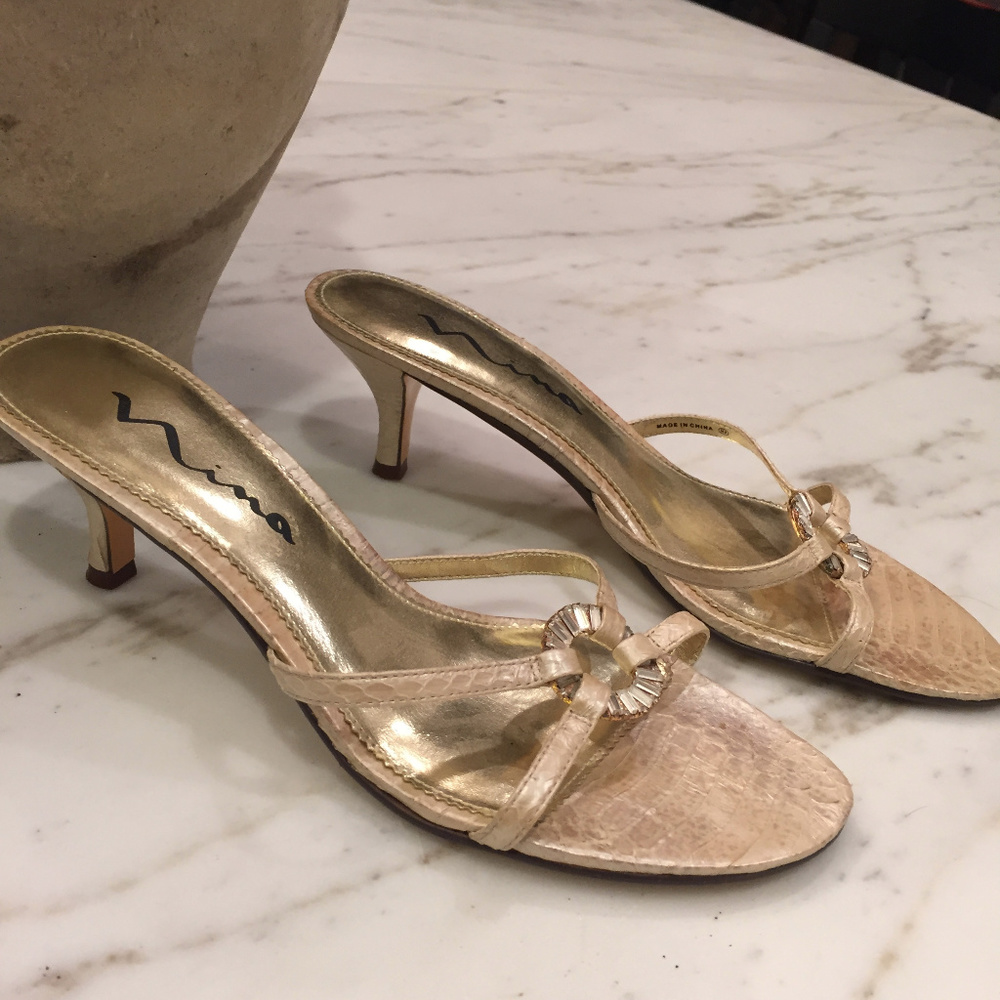 COPY - Pretty Nina Metallic Beige Kitten Heel, 7M